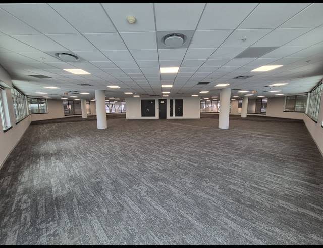 735M² OFFICE TO LET IN SANDTON CENTRAL